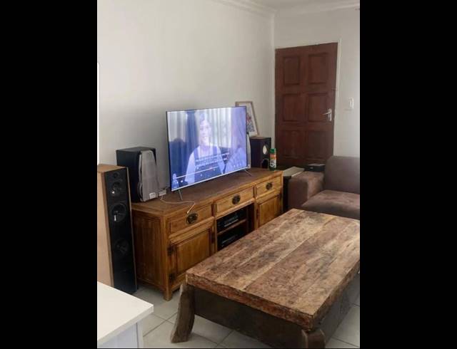 2 BEDROOM HOUSE FOR SALE IN PROTEA GLEN EXT